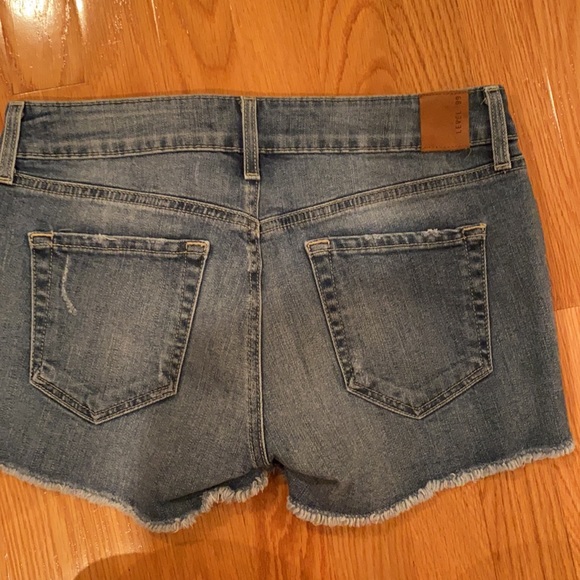 Level 99 denim distressed shorts - Picture 3 of 5